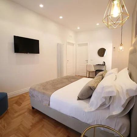 Sant'elmo Con Parcheggio Interno Отель типа 
