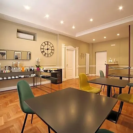 Sant'elmo Con Parcheggio Interno 4* Νάπολη