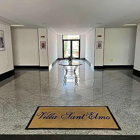 Sant'elmo Con Parcheggio Interno 4* Νάπολη