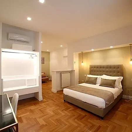 Sant'elmo Con Parcheggio Interno Bed and Breakfast Νάπολη