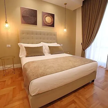 Sant'elmo Con Parcheggio Interno 住宿加早餐酒店