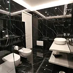 Sant'elmo Con Parcheggio Interno 4* Napoli