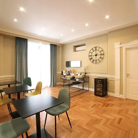 Sant'elmo Con Parcheggio Interno 4*