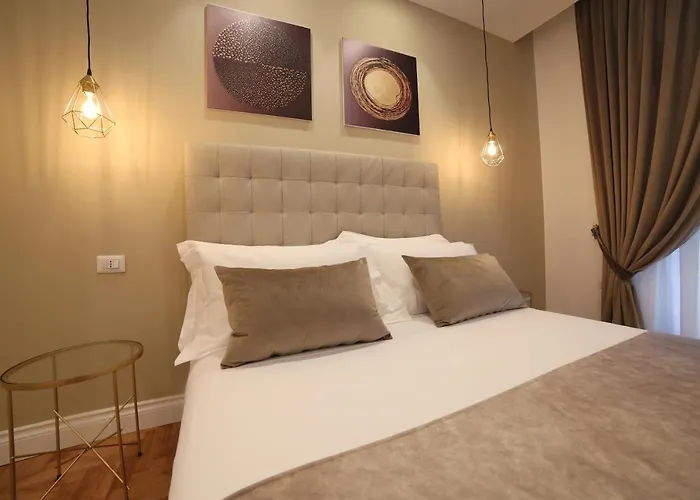 Sant'elmo Con Parcheggio Interno 4* Неаполь